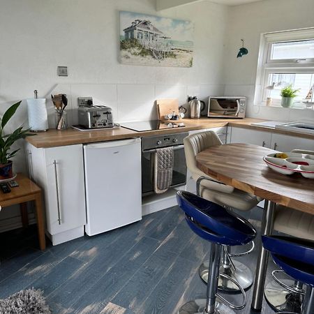 Cosy Beach Chalet Scratby Екстер'єр фото